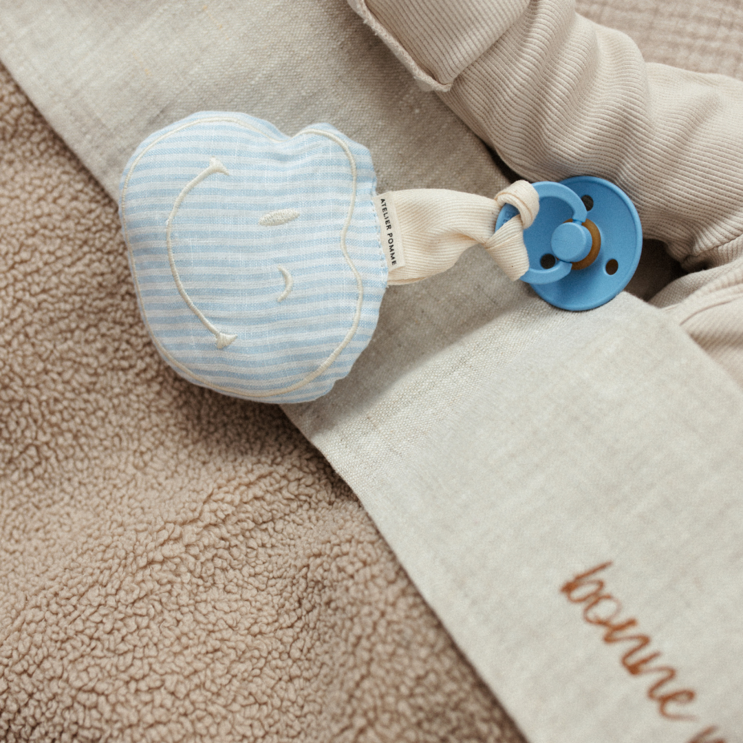 PACIFIER CLOTH - POMME - LOVELY LINEN DREAMY BLUE