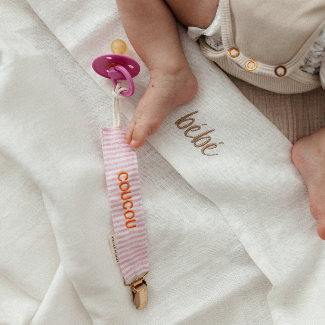 PACIFIER CORD - LOVELY LINEN PINKY PROMISE
