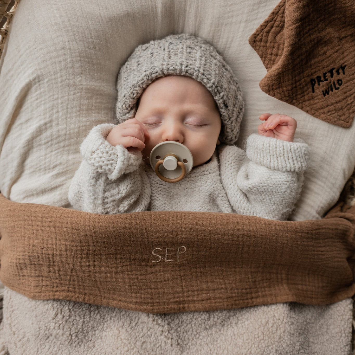 FLAT SHEET COT | BETTER BROWNIE