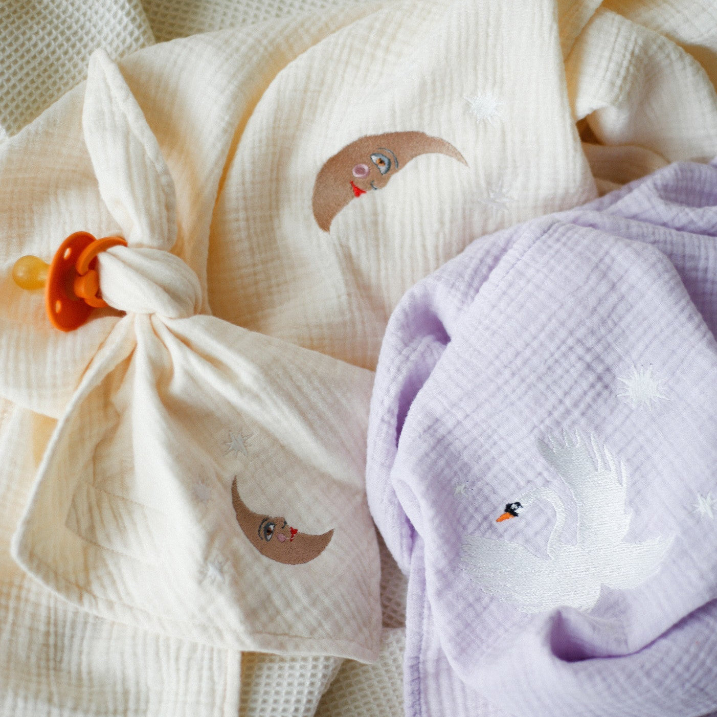 PACIFIER CLOTH CUDDLE | COSY WHITE