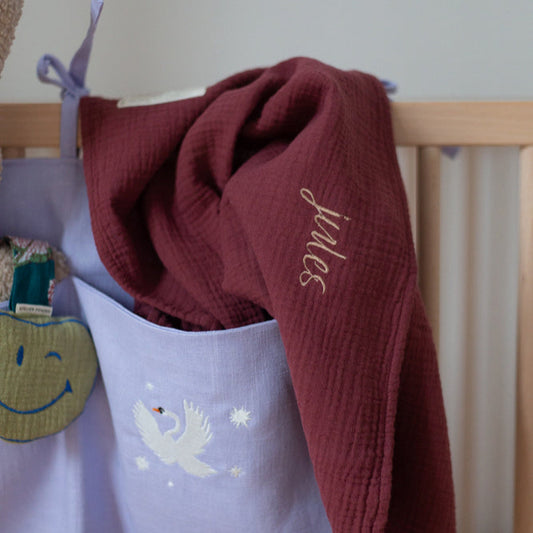 HUGE TOWEL | BURGUNDY BOO
