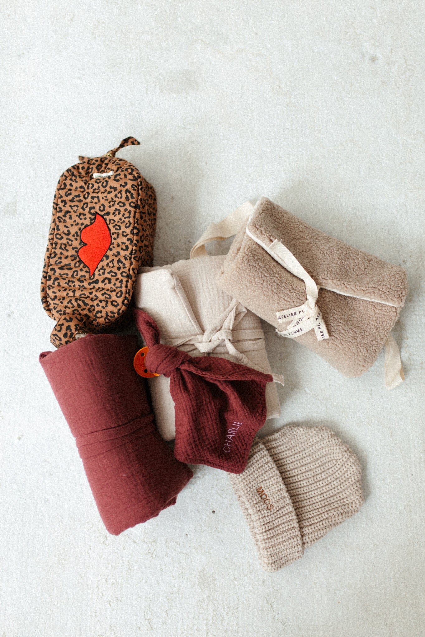 PACIFIER CLOTH - CUDDLE - BURGUNDY BOO