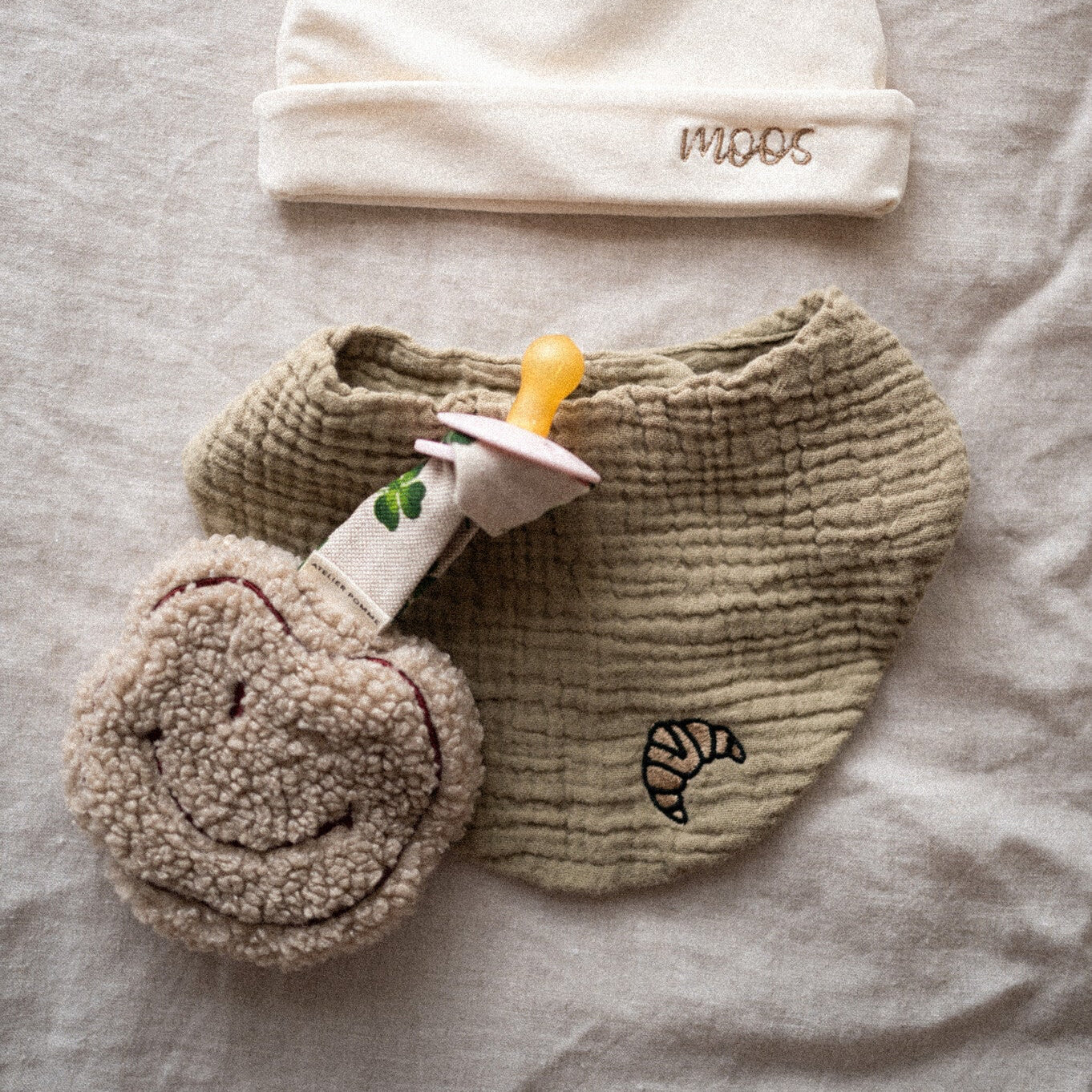 PACIFIER CLOTH POMME TEDDY | THE ORIGINAL