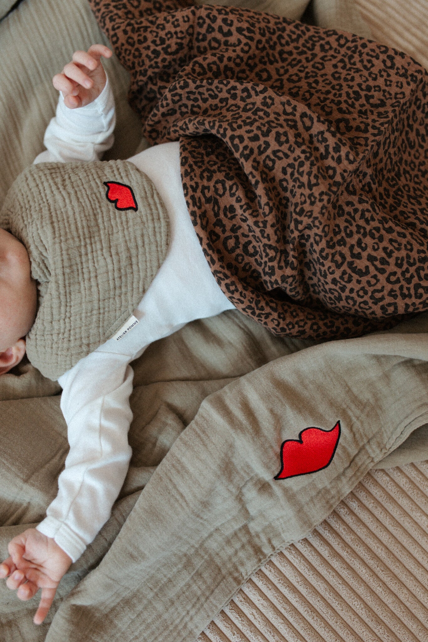 FLAT SHEET CRIB | LEOPARD