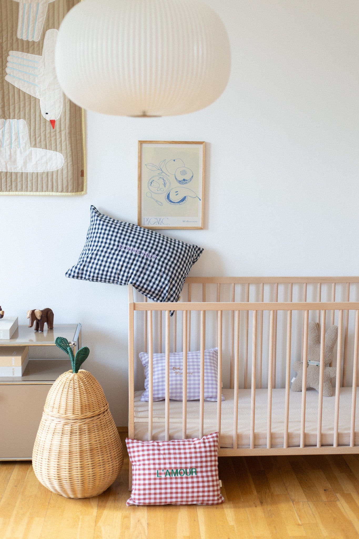 CUSHION: CHECKED IN - MISTER MARINE