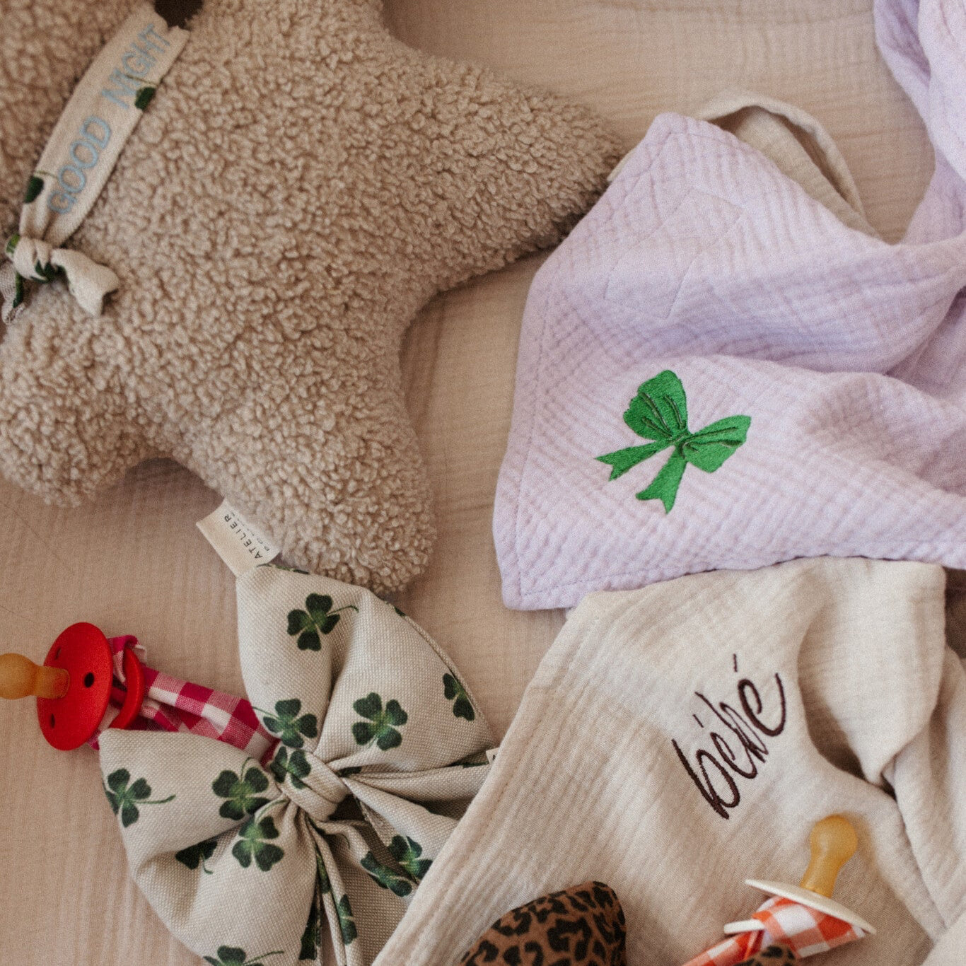 PACIFIER CLOTH CUDDLE | LUCKY LILA