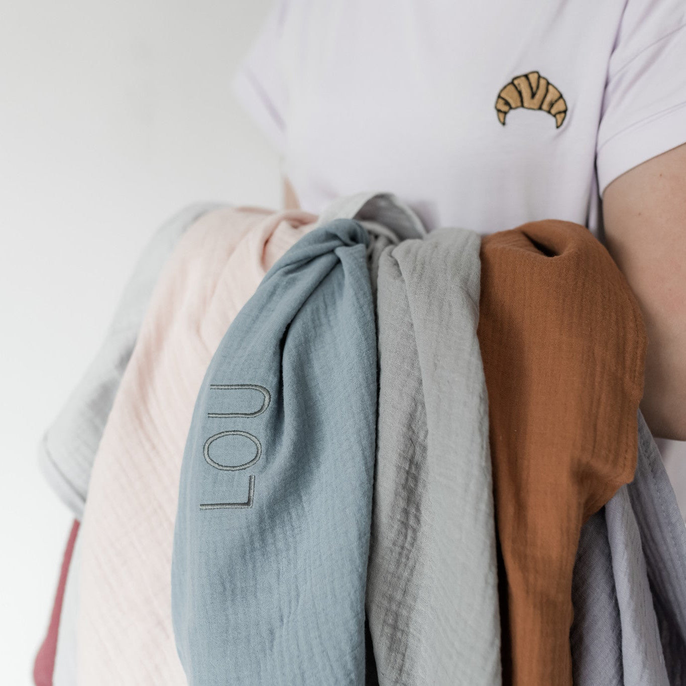 GIANT SWADDLE | MISTY BLUE
