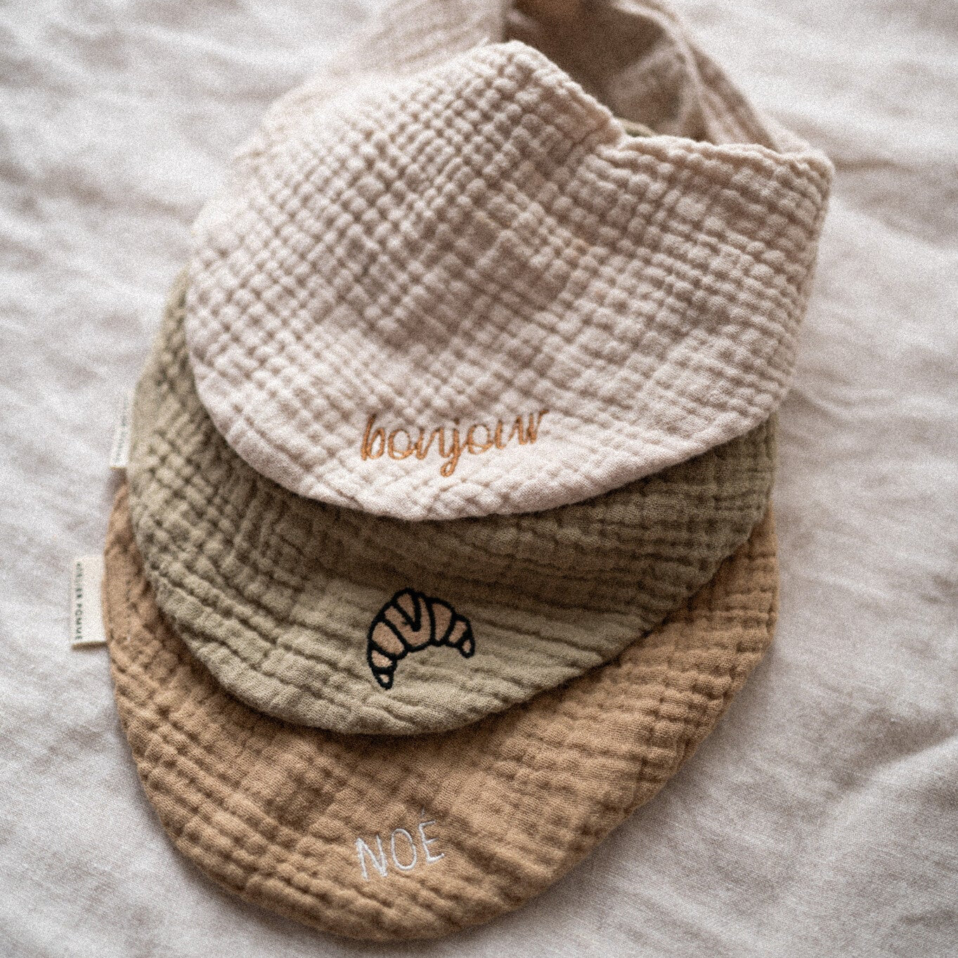 TINY BIB | BONJOUR BEIGE