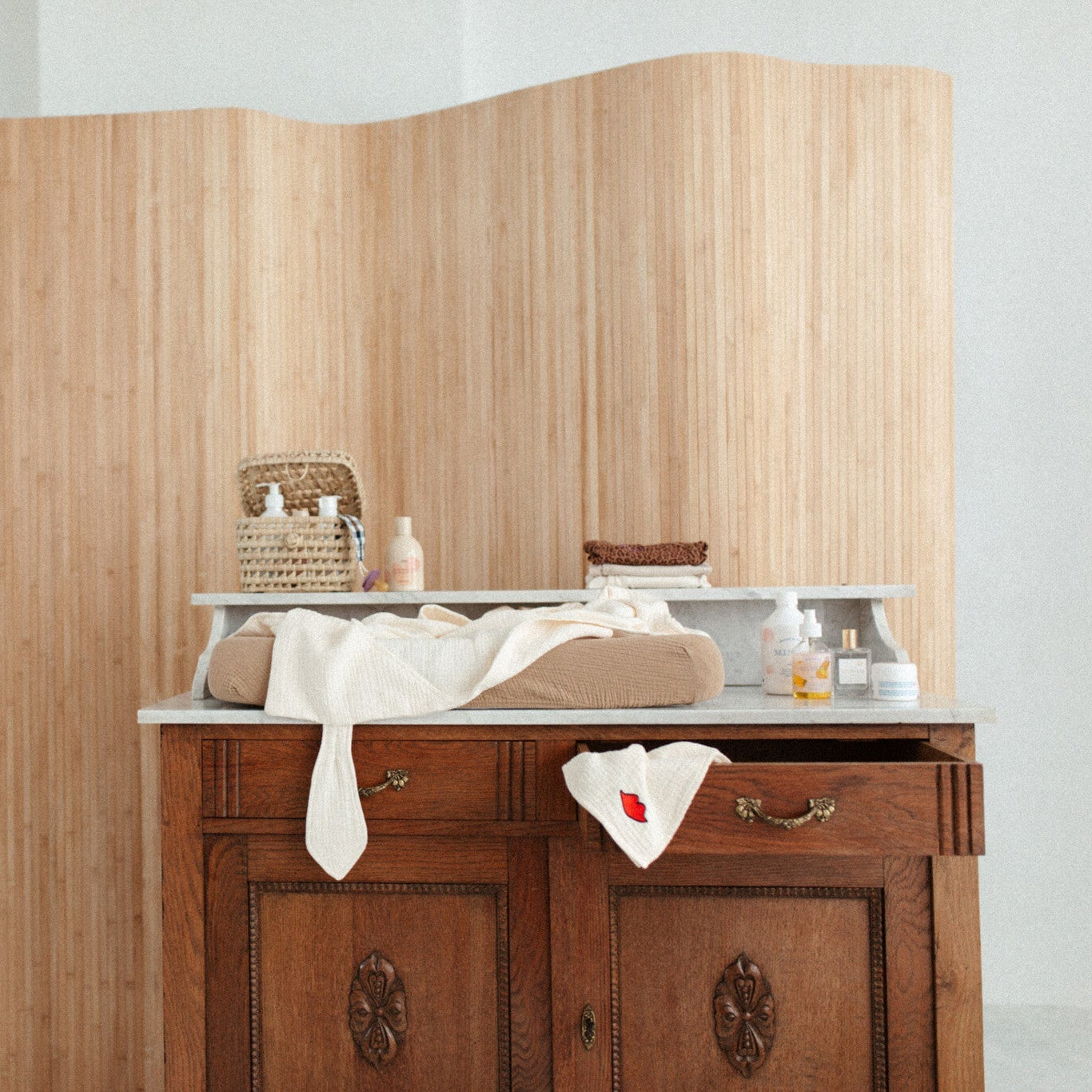 BATH CAPE | COSY WHITE
