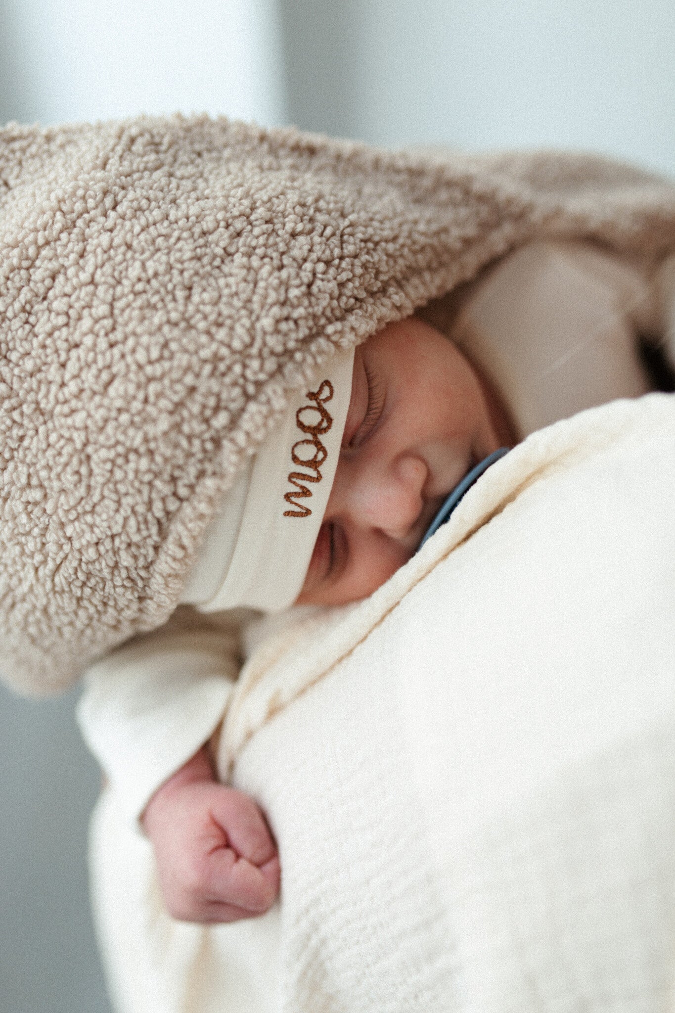 TEENY TINY BEANIE | COSY WHITE