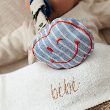 PACIFIER CLOTH  POMME | LOVELY LINEN L'AMOUR