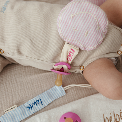 PACIFIER CLOTH - POMME - LOVELY LINEN PINKY PROMISE
