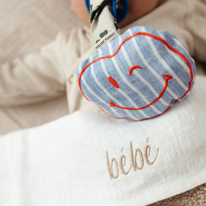 PACIFIER CLOTH  POMME | LOVELY LINEN L'AMOUR