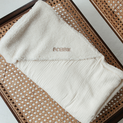 TEDDY HOODED BLANKET | SNOWY