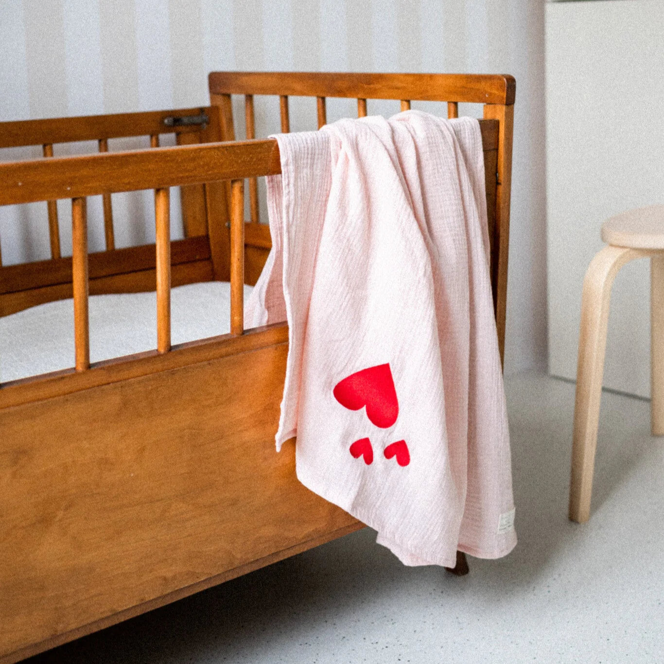 GIANT SWADDLE | PINKY PROMISE