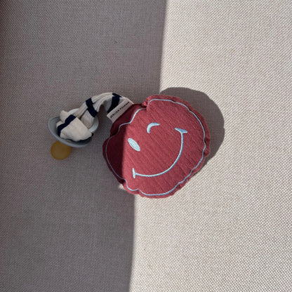 PACIFIER CLOTH POMME |  BURGUNDY BOO