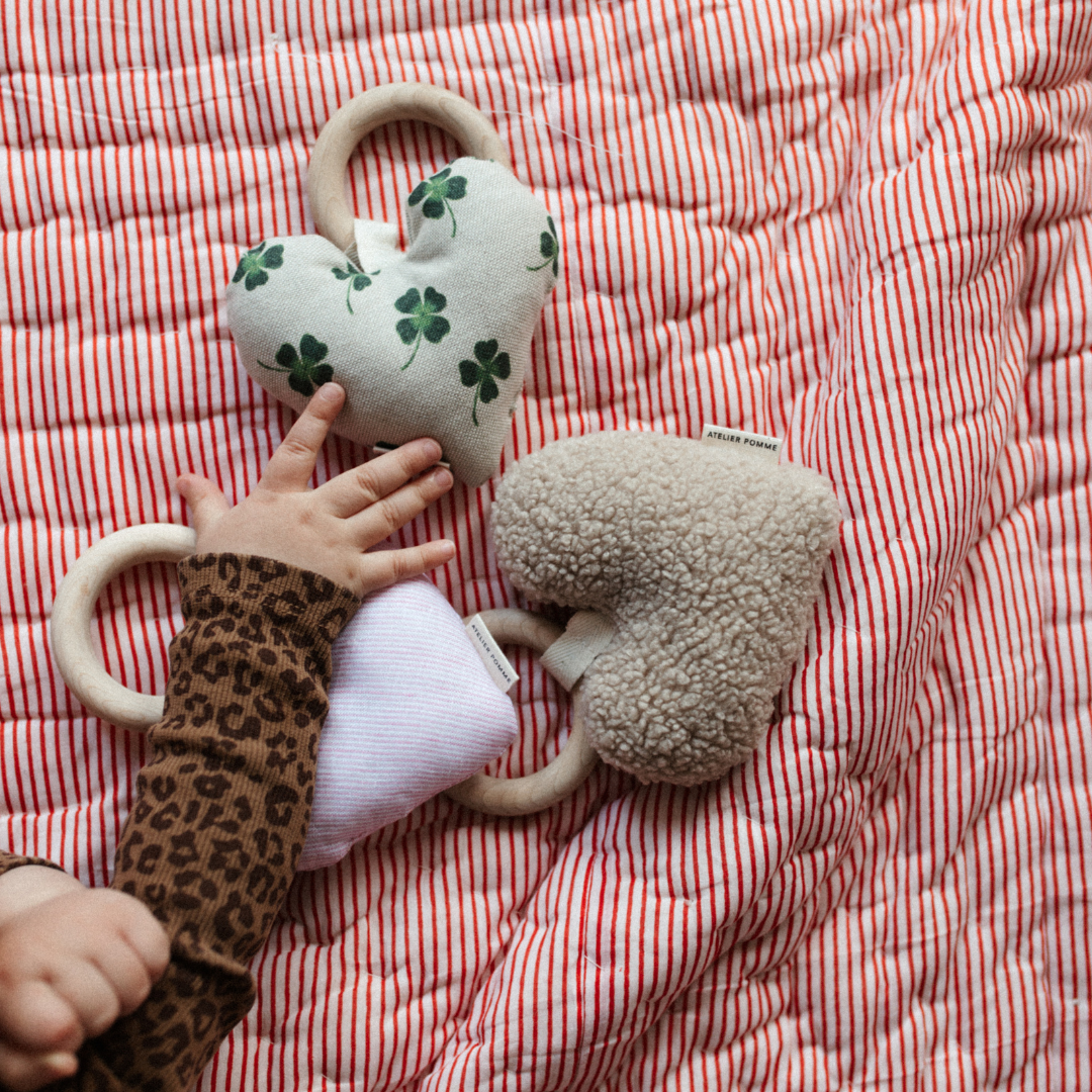 bijtring met hartjes