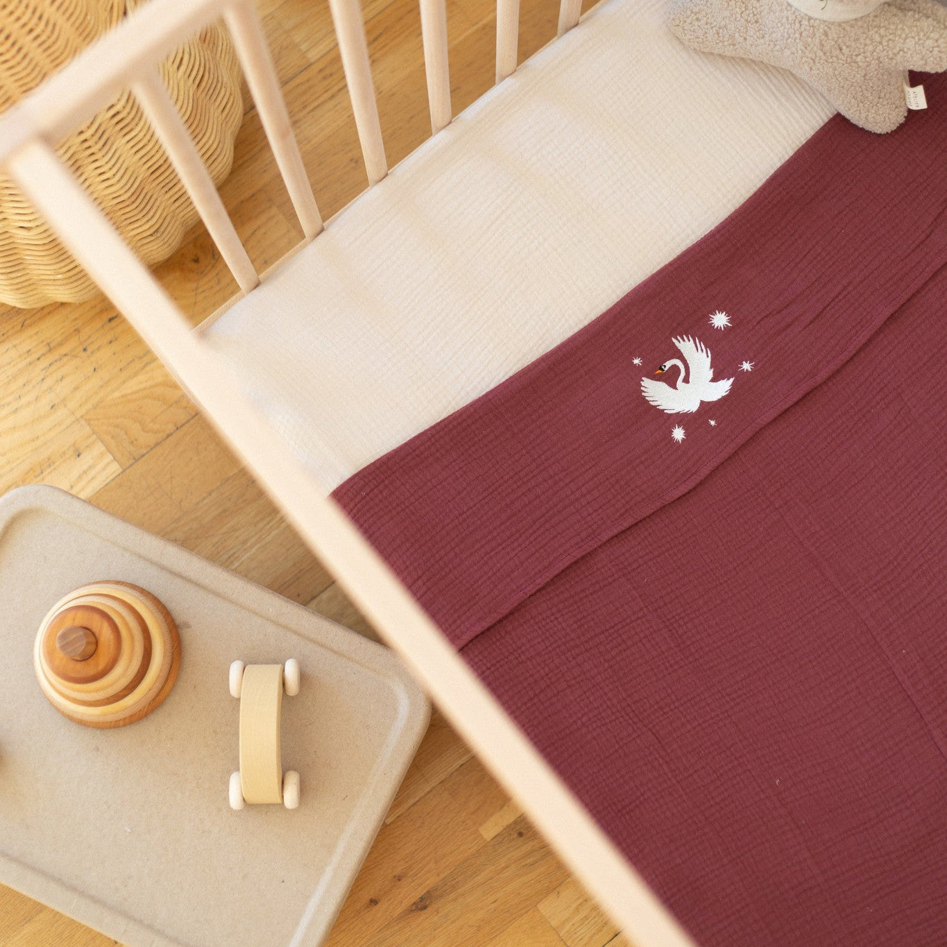 FLAT SHEET COT | BURGUNDY BOO