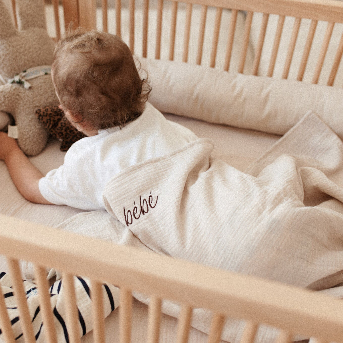GIANT SWADDLE | BONJOUR BEIGE