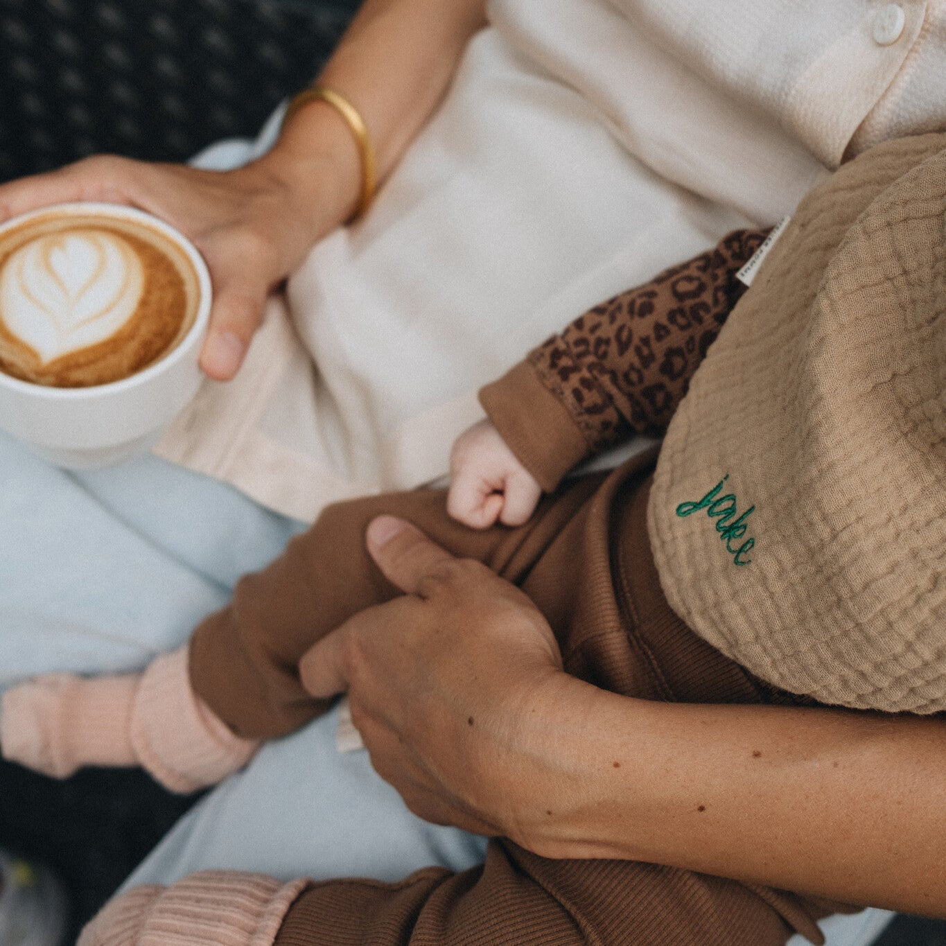 TINY BIB | FINE BROWN