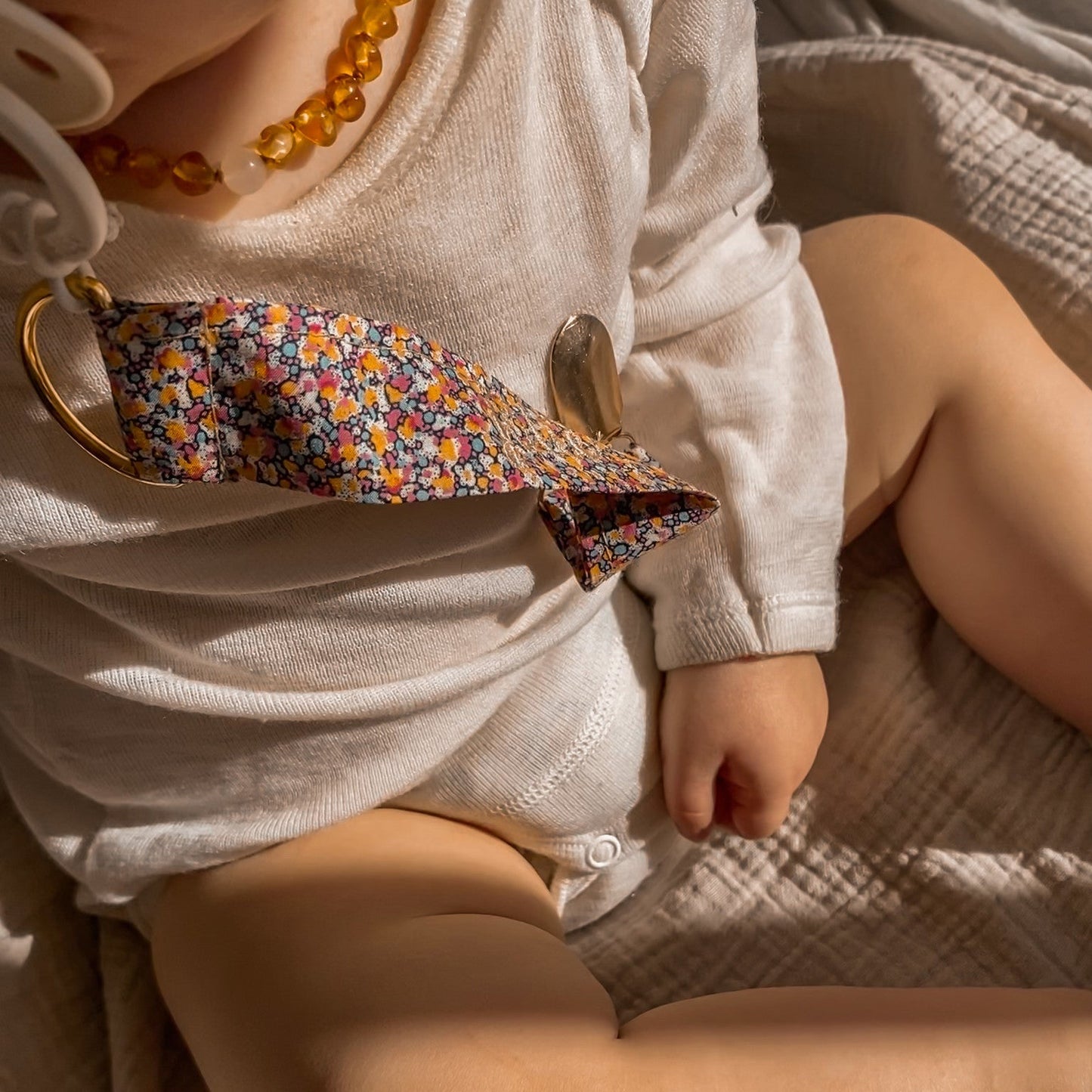 PACIFIER CORD |  NO RAIN, NO FLOWERS PINK