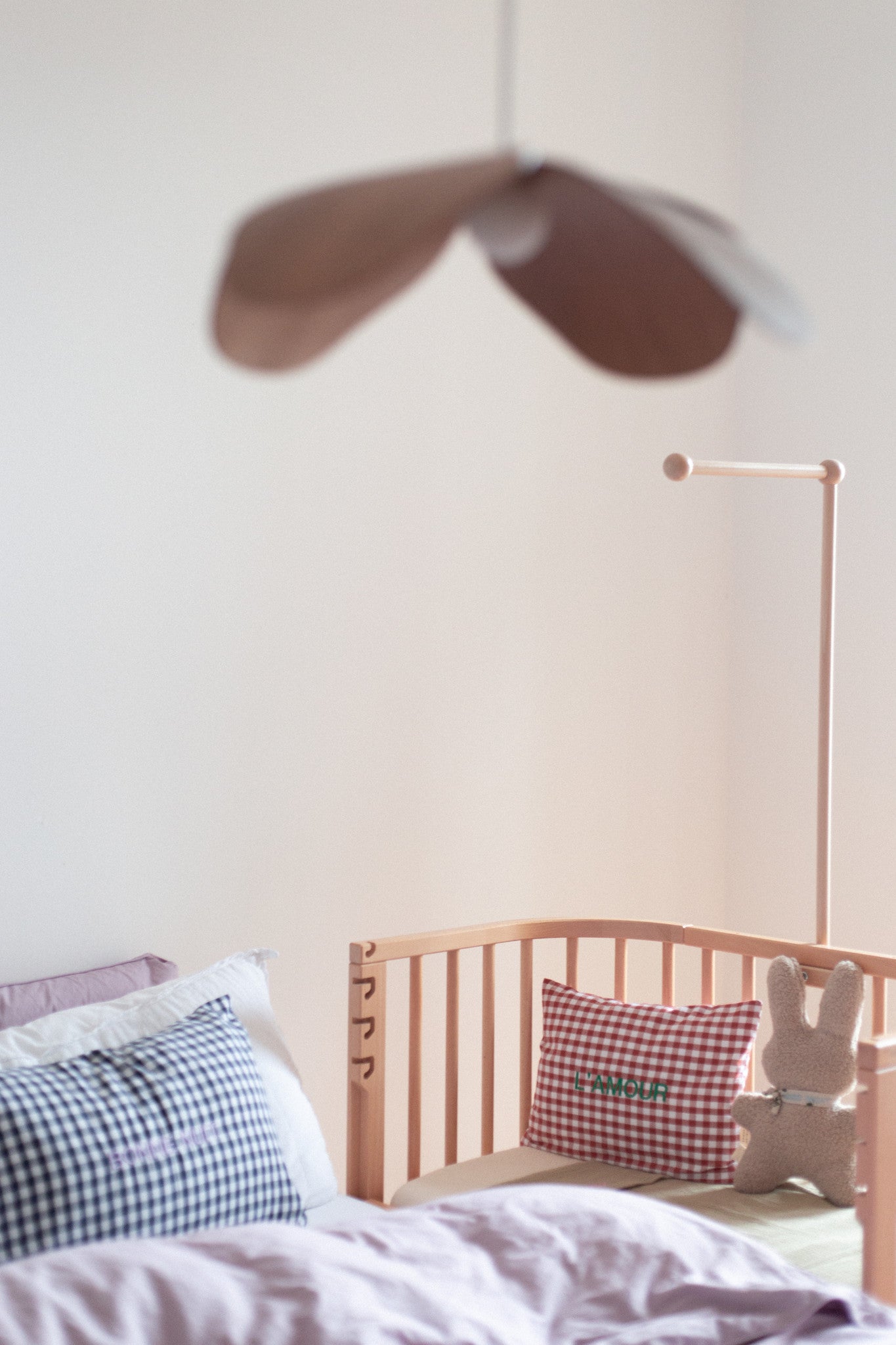 CUSHION: CHECKED IN - MISTER MARINE