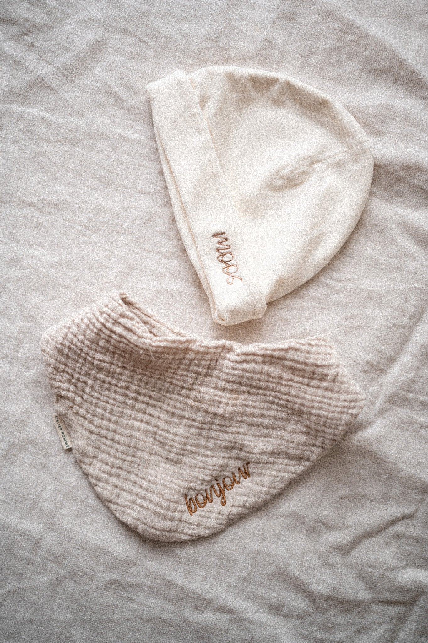 TEENY TINY BEANIE | COSY WHITE