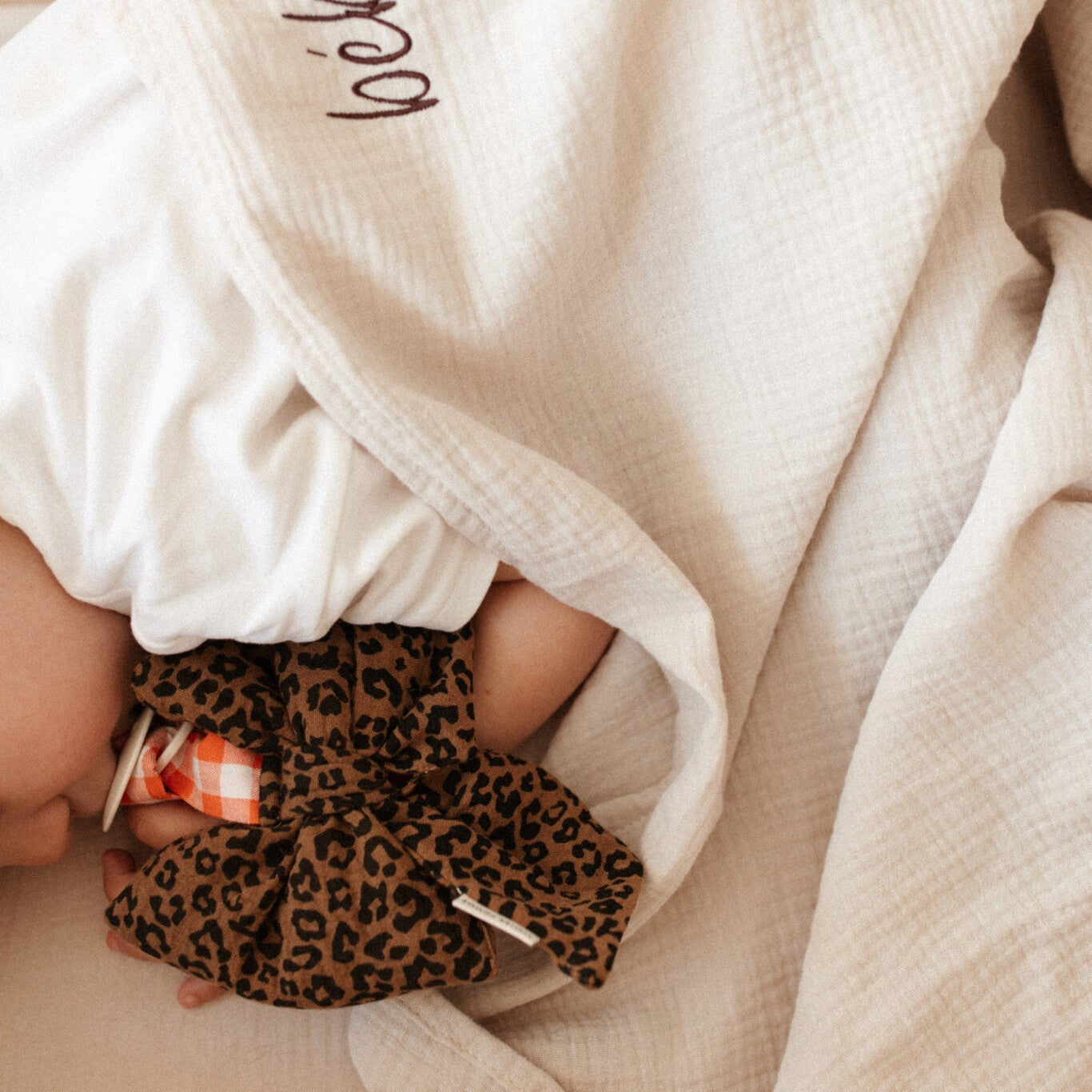 PACIFIER CLOTH | PUT A BOW ON IT LEOPARD