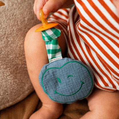 PACIFIER CLOTH POMME | MISTY BLUE