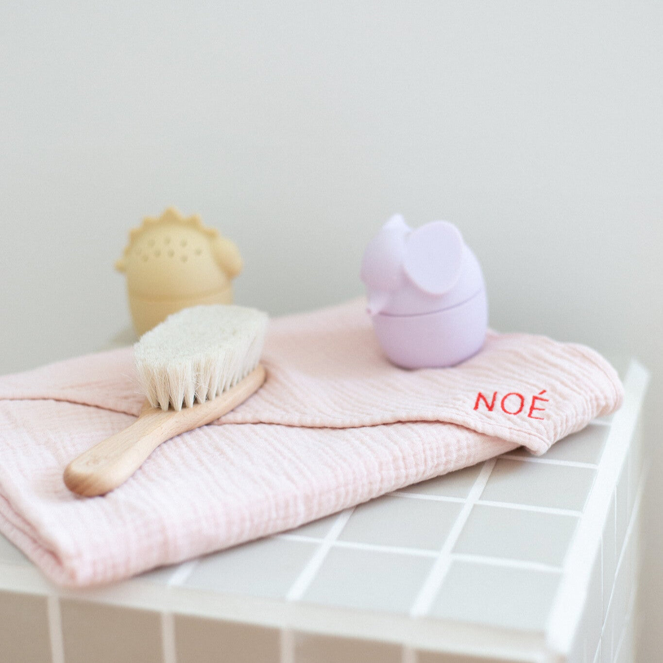 BATH TOWEL | PINKY PROMISE