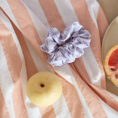 CHECKED OVERSIZED SCRUNCHIE