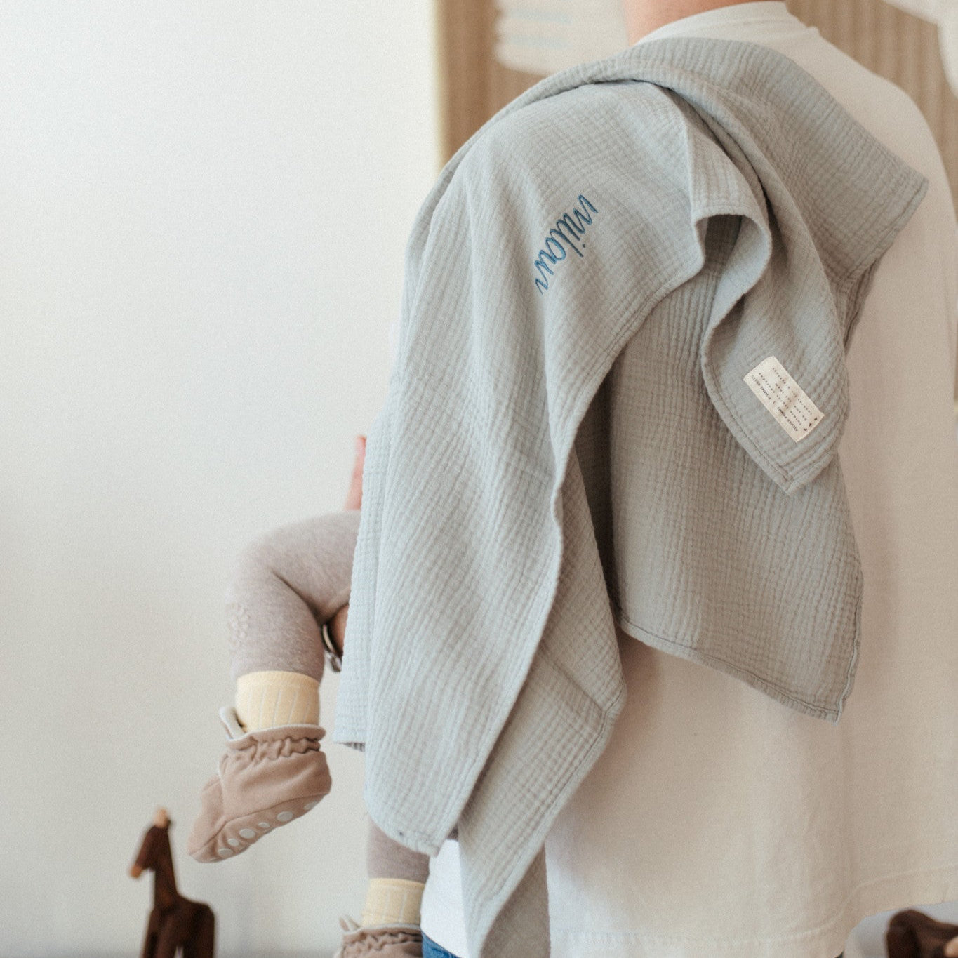 HUGE TOWEL | FEELIN' GREY