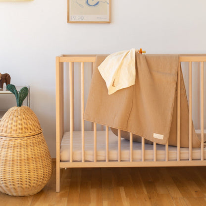 MUSLIN BLANKET COT | FINE BROWN