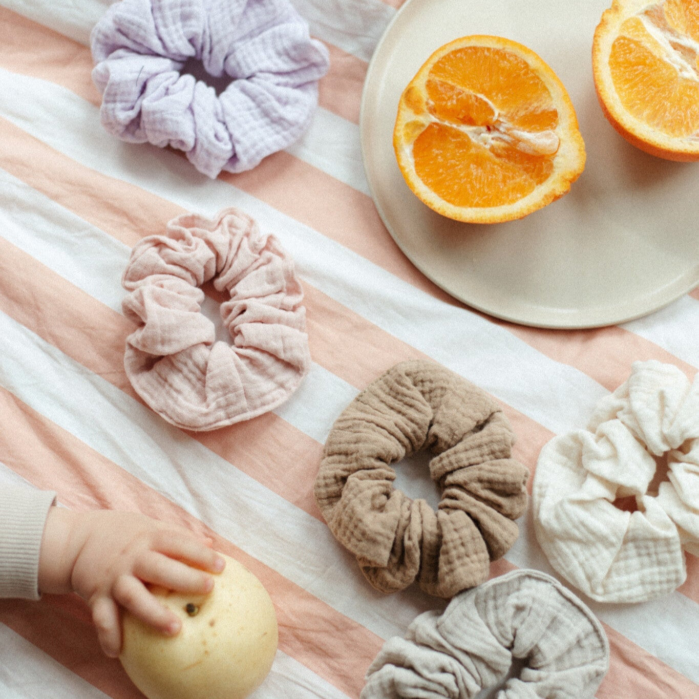 OVERSIZED SCRUNCHIE MUSLIN COTTON