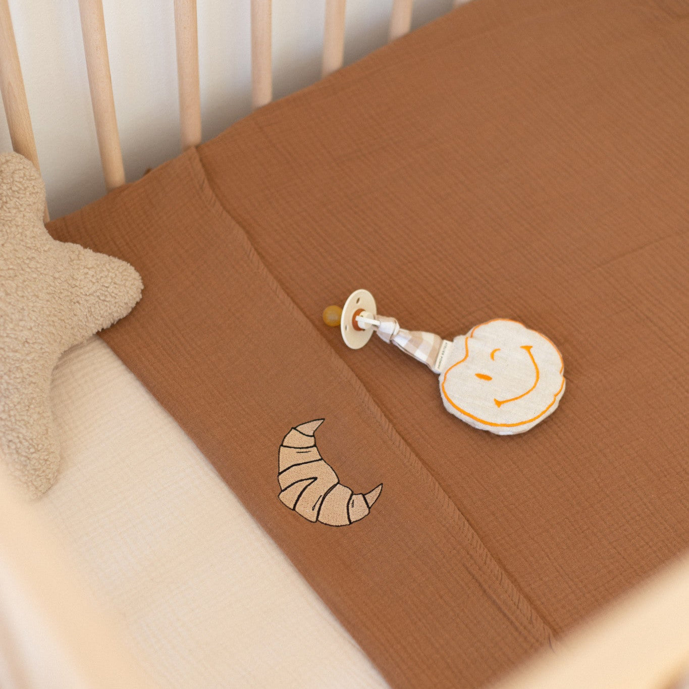 FLAT SHEET COT | BETTER BROWNIE