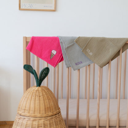 PETIT TOWEL | BLOWY BUBBLEGUM