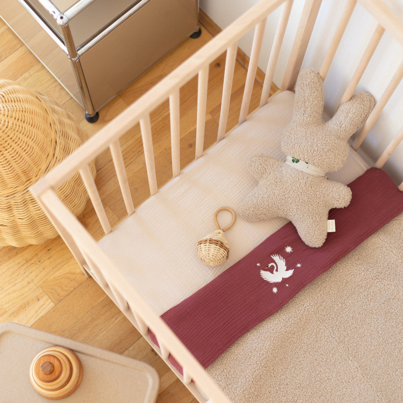 FLAT SHEET COT | BURGUNDY BOO