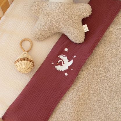 FLAT SHEET COT | BURGUNDY BOO