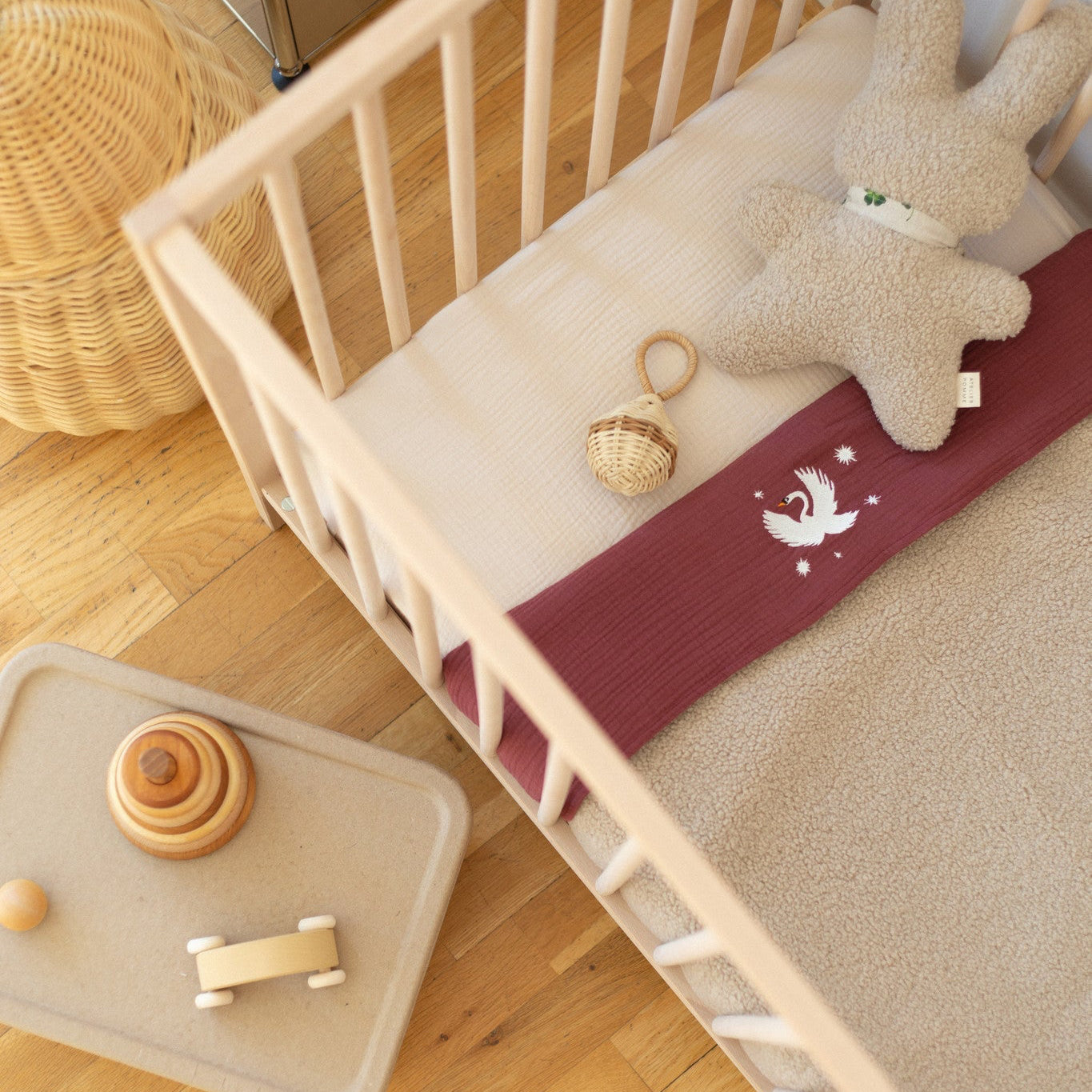 FLAT SHEET COT | BURGUNDY BOO