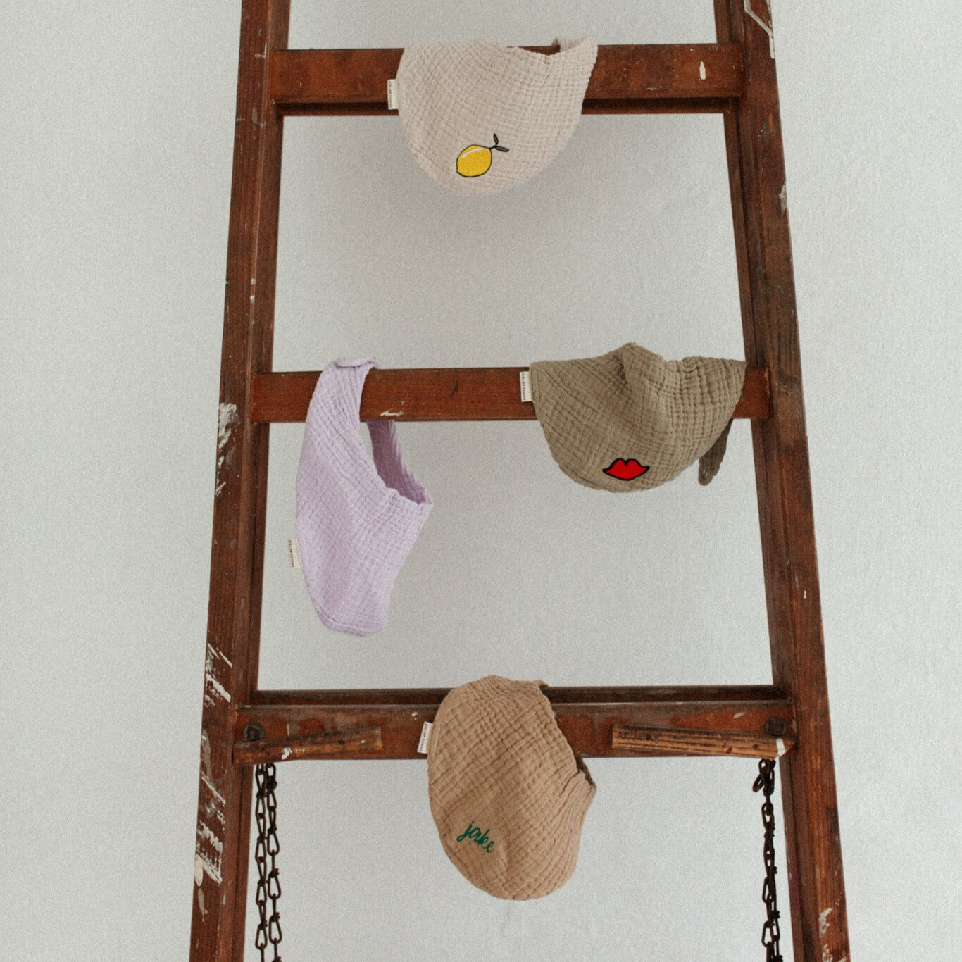 TINY BIB | LUCKY LILA