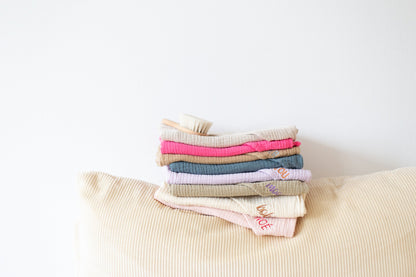 BATH TOWEL | BLOWY BUBBLEGUM