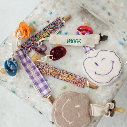 PACIFIER CORD |  NO RAIN, NO FLOWERS PINK