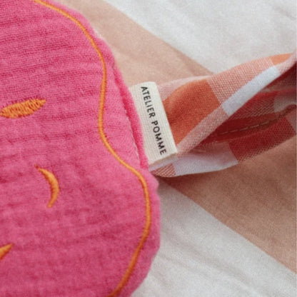 PACIFIER CLOTH POMME | BLOWY BUBBLEGUM