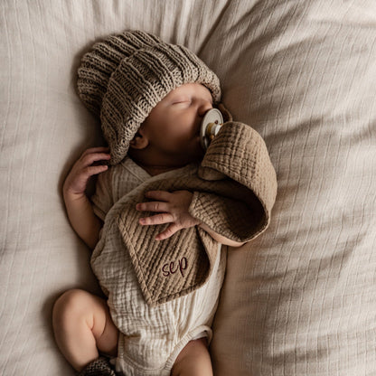 PACIFIER CLOTH CUDDLE | FINE BROWN